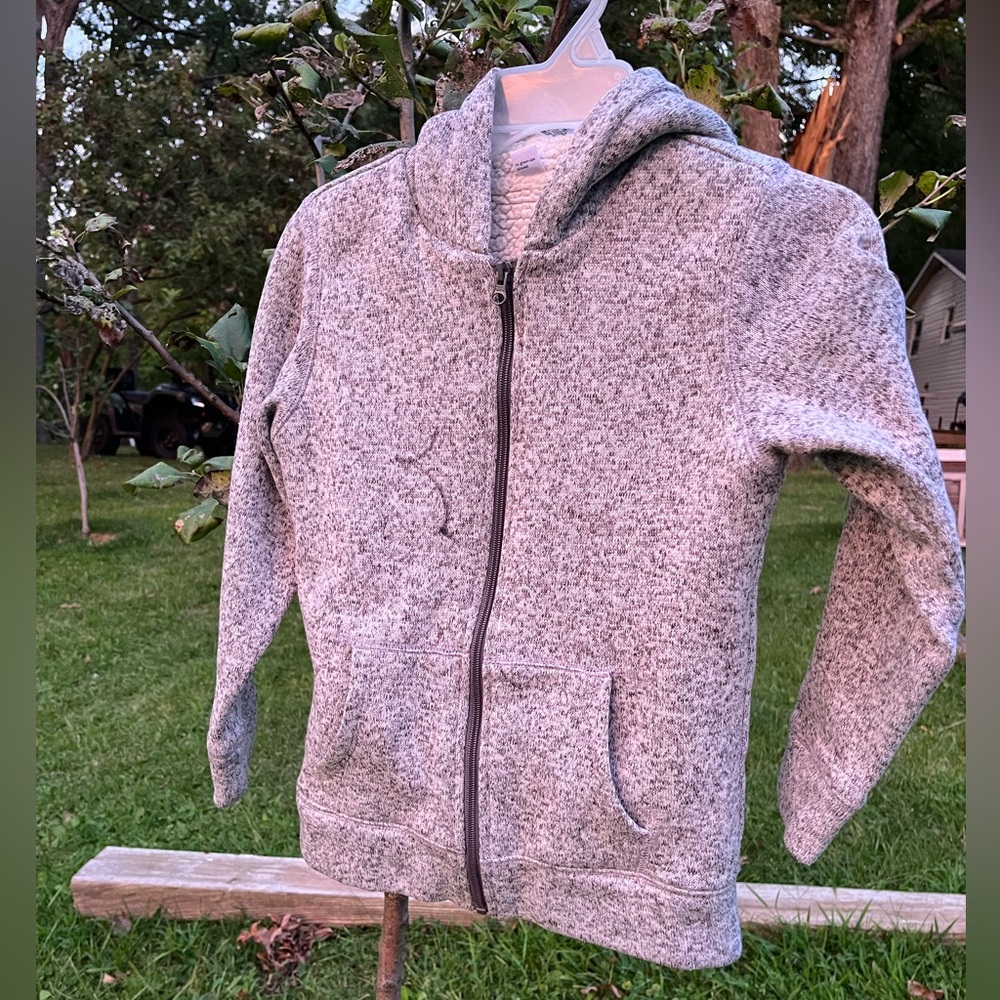 Boyās 10/12 Gray Zip-Up Old Navy Sweater Hoodie Jacket Hooded Sweatshirt